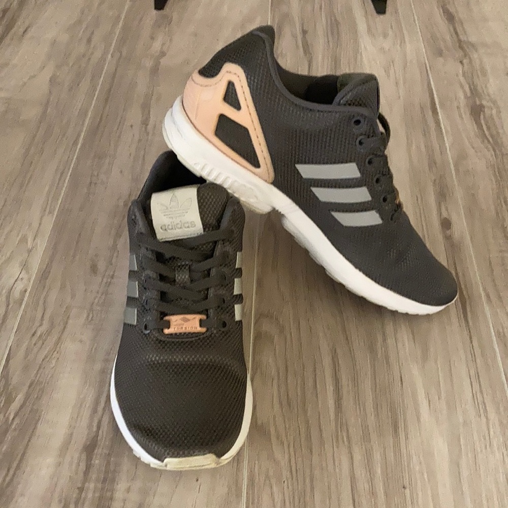 Adidas Torsion Shoes size 8